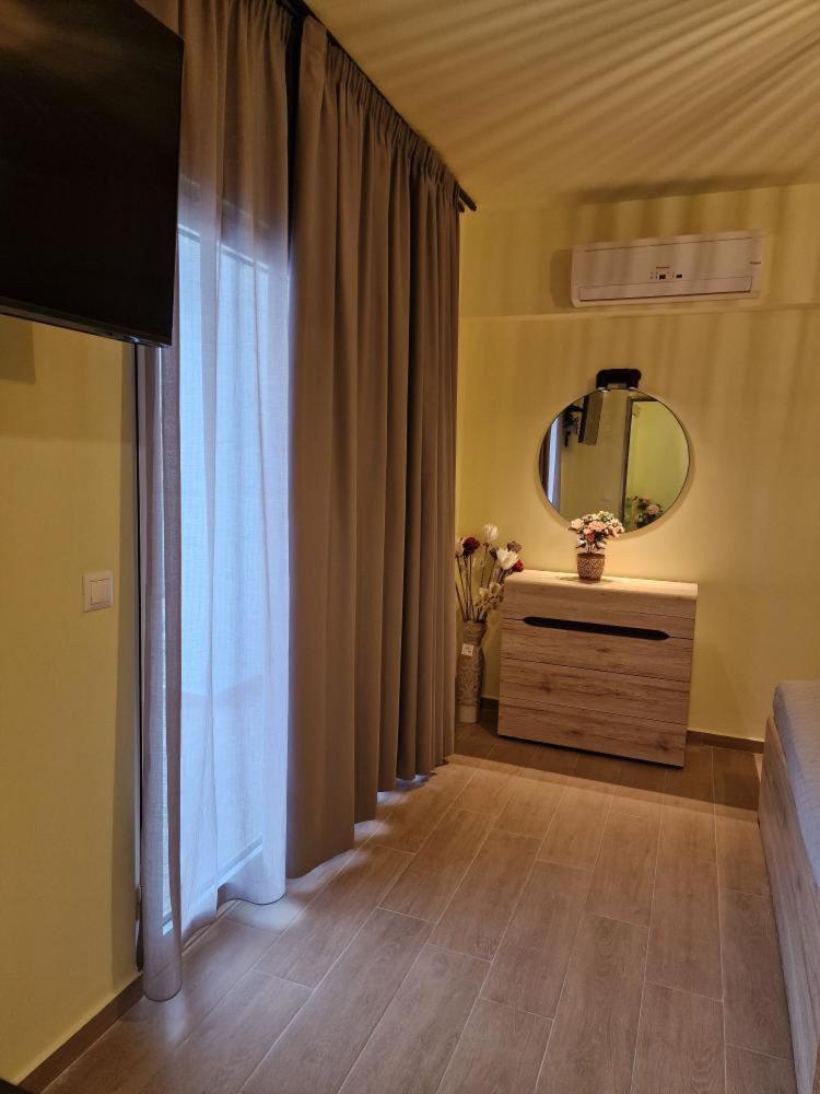 Apartament Solymar Prive Archangelos  Zewnętrze zdjęcie